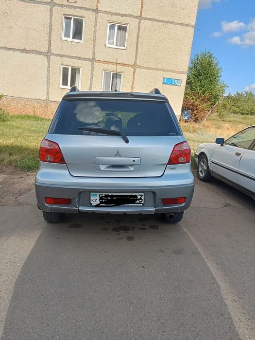 Продам машину Mitsubishi Outlander.