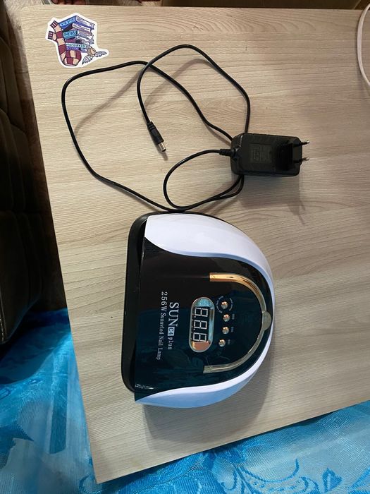 Лампа маникюрная