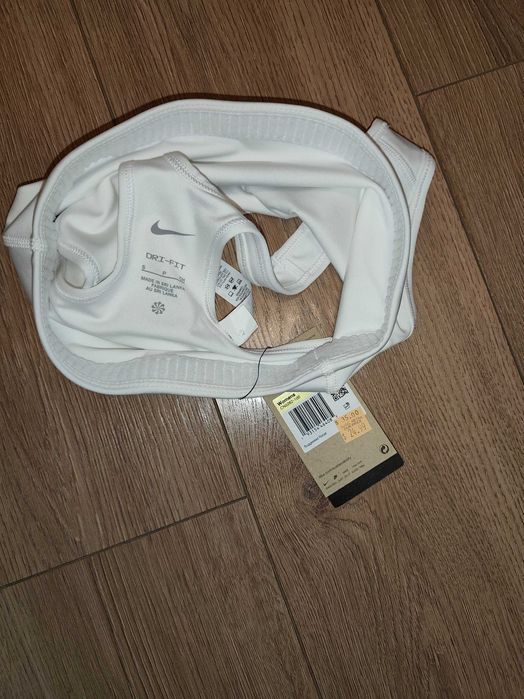 продам купальник, накидку и майку новые