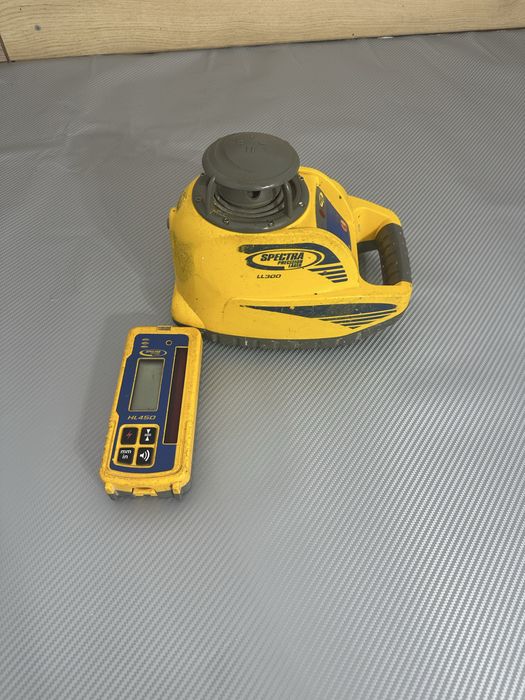 Spectra precision laser LL 300 nivela totativa