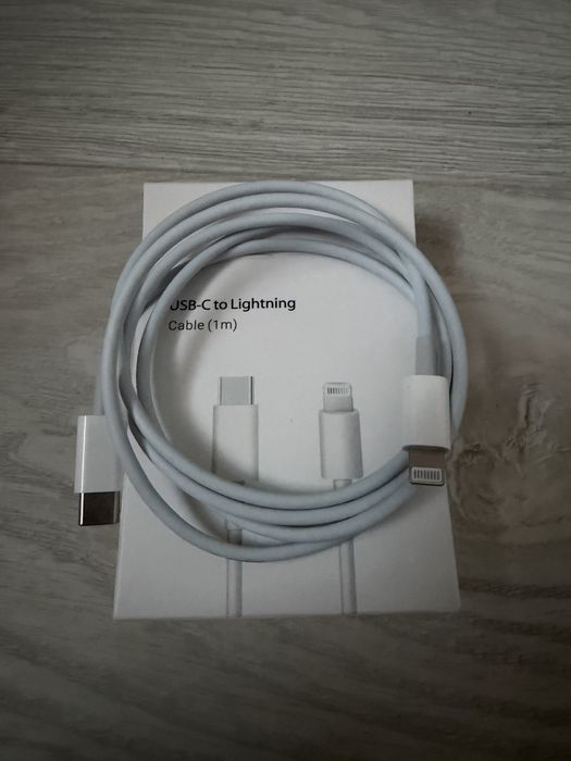 Cablu USB C Apple