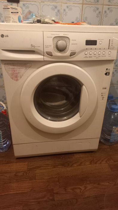 Продам стиральную машину на запчасти