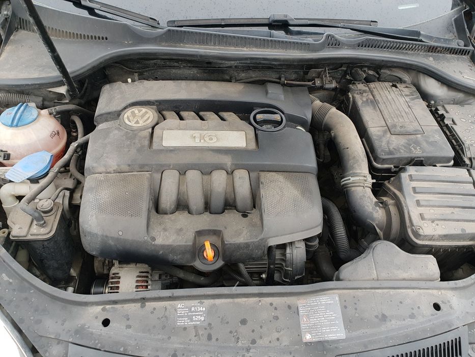 Фолсваген голф 5 1.6 гр. Перник Красно село • OLX.bg
