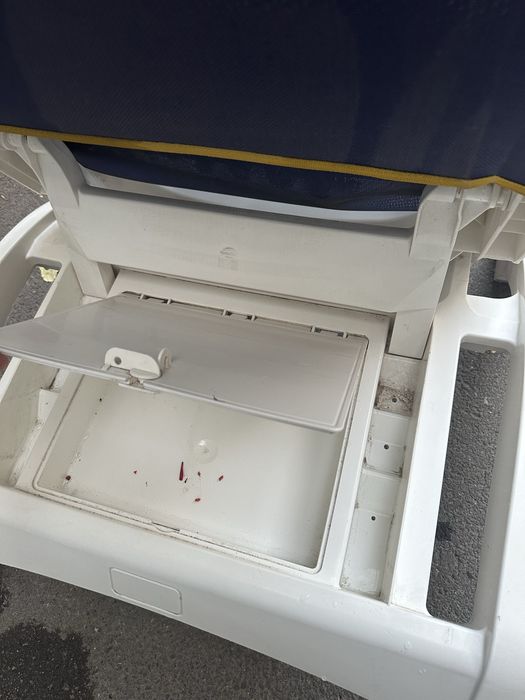 Лежаки для бассейна