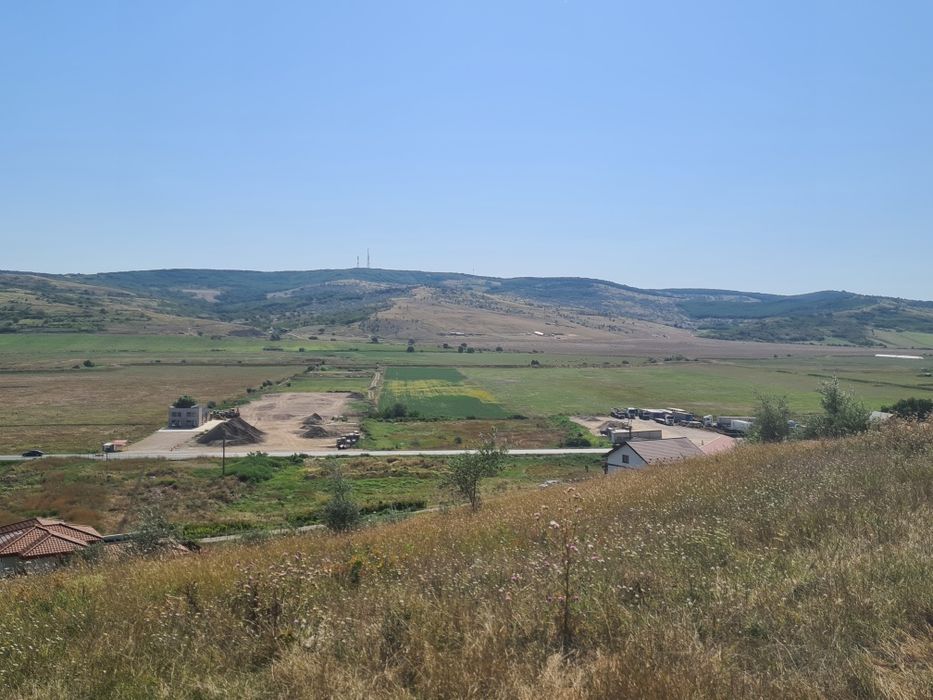 Vând teren 6437 mp  acces DN 24 ieșire Vaslui Moara grecilor