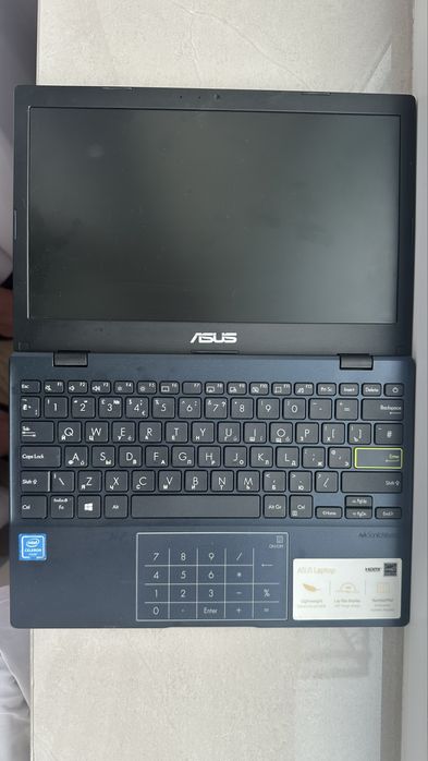 ASUS Laptop Vivobook Go 12