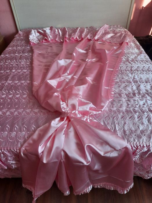 Продаю комплект для спальни.