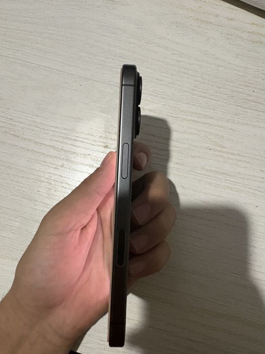 Iphone 17 черный