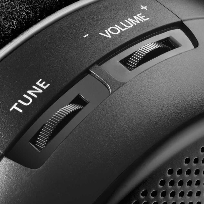 Безжична аудио система Sennheiser - слушалки със захранващо устройство