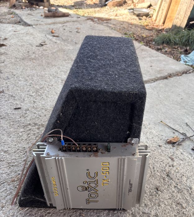 Subwoofer cu statie si condensator