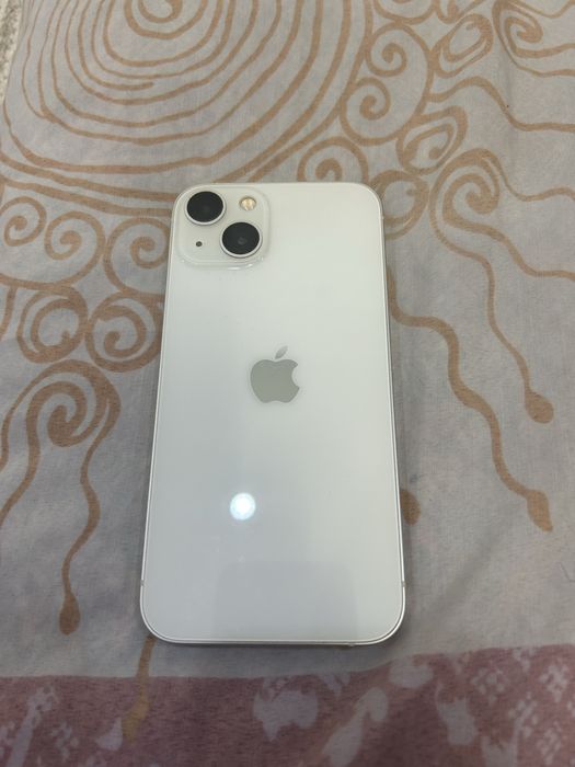 Продам айфон 13 2022года