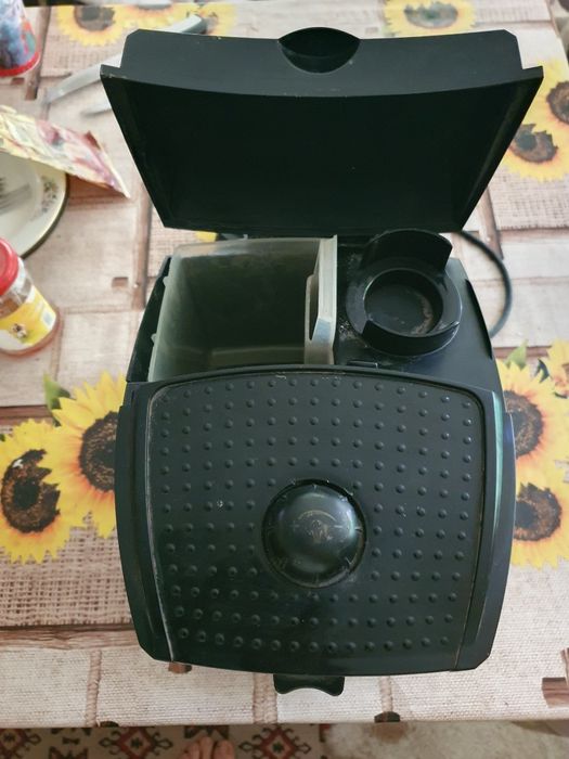 Продавам кафемашина делонги delonghi ec 150