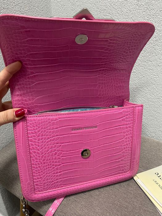 Дамски чанти HUGO, CHIARA Ferragni