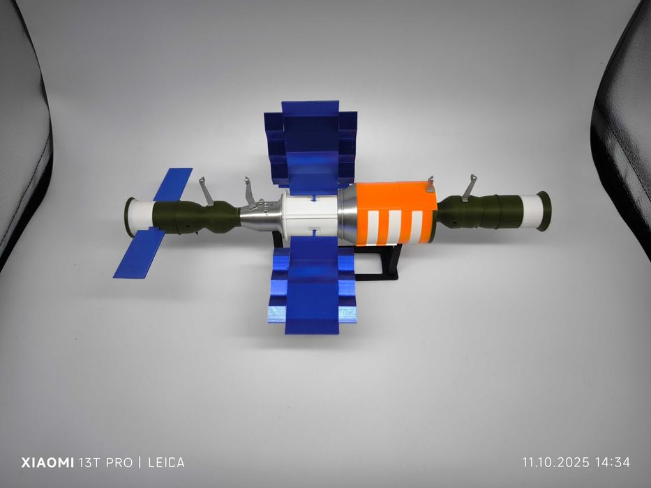Салют-7, космическая станция, сборная модель