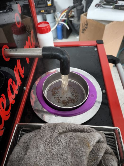 Машинно промиване радиатор парно и фреонови инсталации