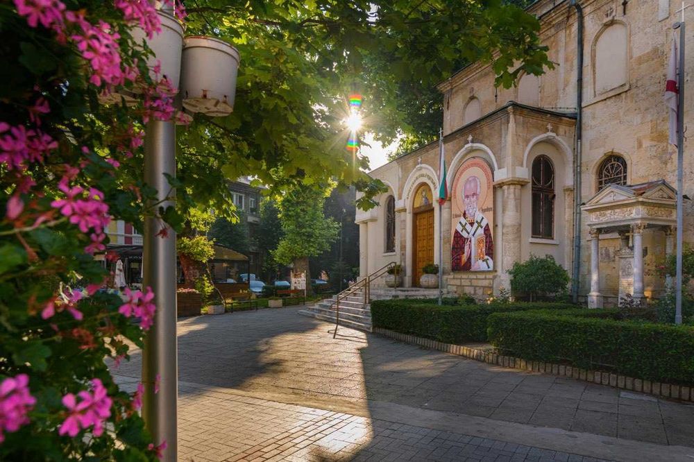 Дава се под наем Едностаен апартамент в Варна, Гръцка махала - 44 кв.м за 561 € - Снимка #14