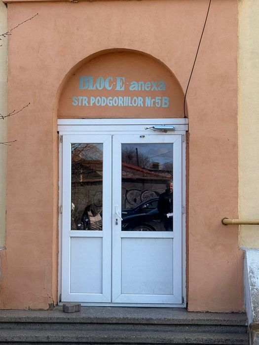 Vand Apartament 2 camere