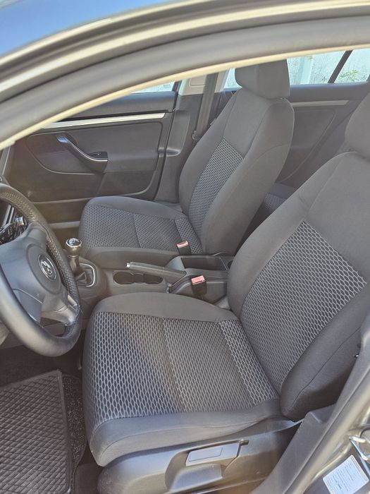 Volkswagen Golf 6  1.6 Tdi