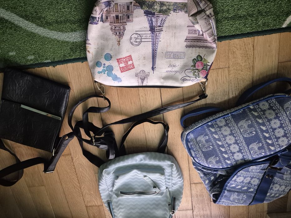 Малки чантички и ранички