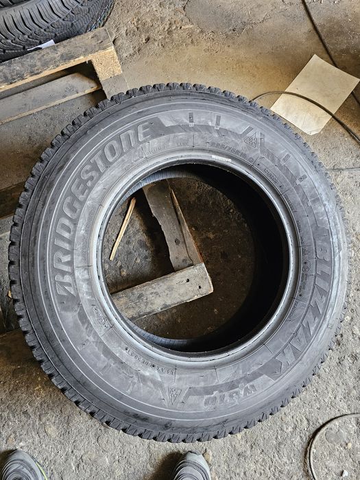 1 anvelopa iarna 225 75 16C Bridgestone 2021