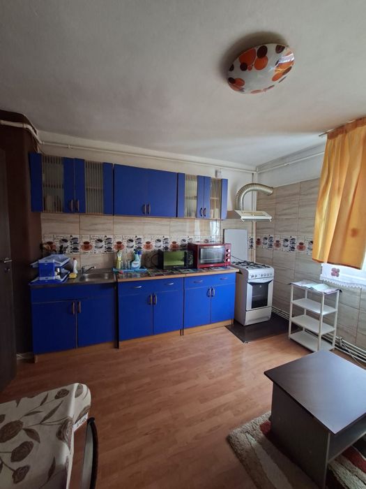 Inchirez apartamant doua camere zona 9 mai