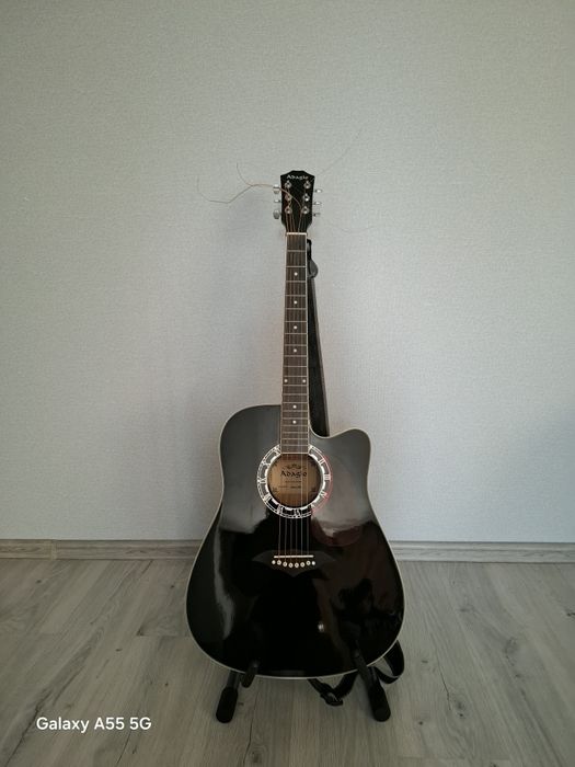 Продаю гитару ADAGIO оригинал.