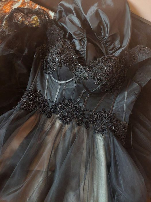 Бална рокля sm размер