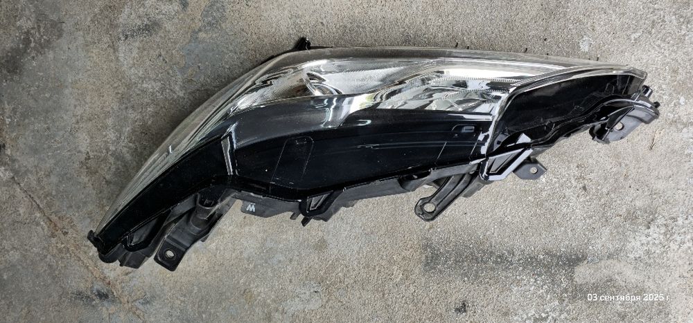 Фара Тойота Камри 70