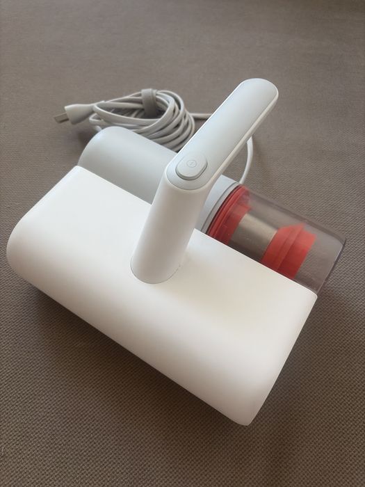 Пылесос Xiaomi MJCMY02DY белый