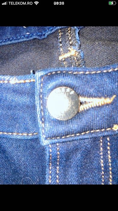 Pantaloni damă Guess!