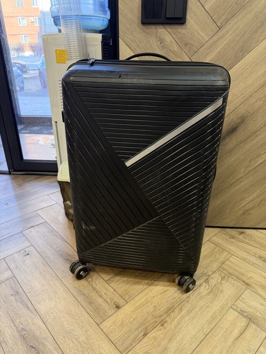 Продам Чемодан в хорошем состоянии