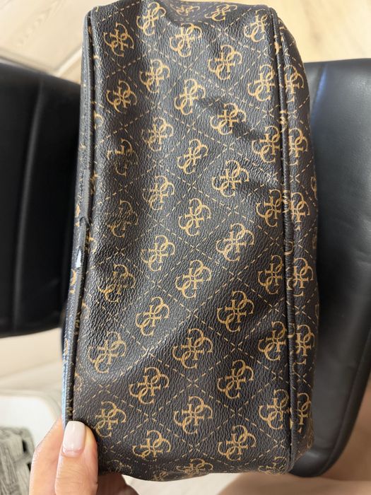 Guess раница 22е