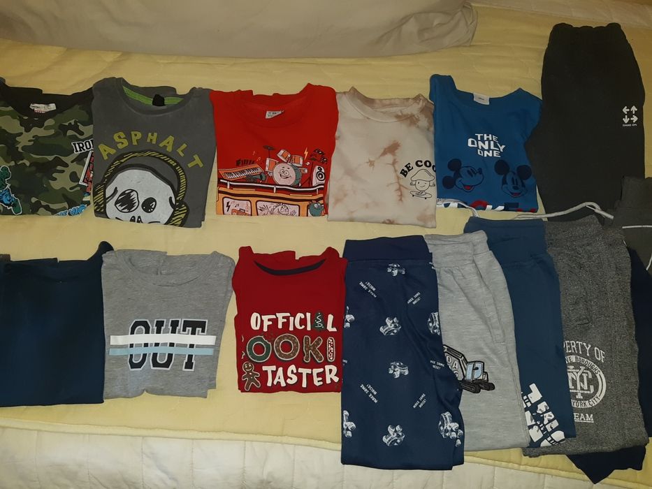 Lot haine toamnă primăvară  băieți mărimea 122