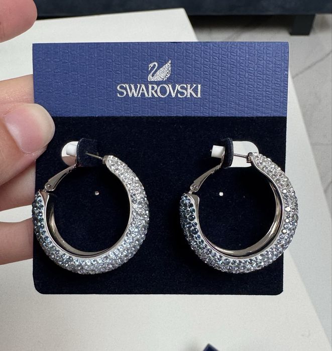 Чисто нови уникални обеци Swarovski