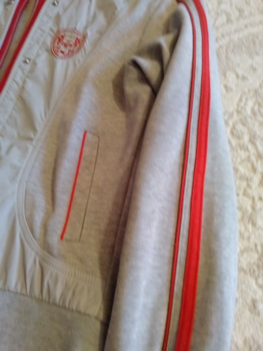 Продам женские спортивка