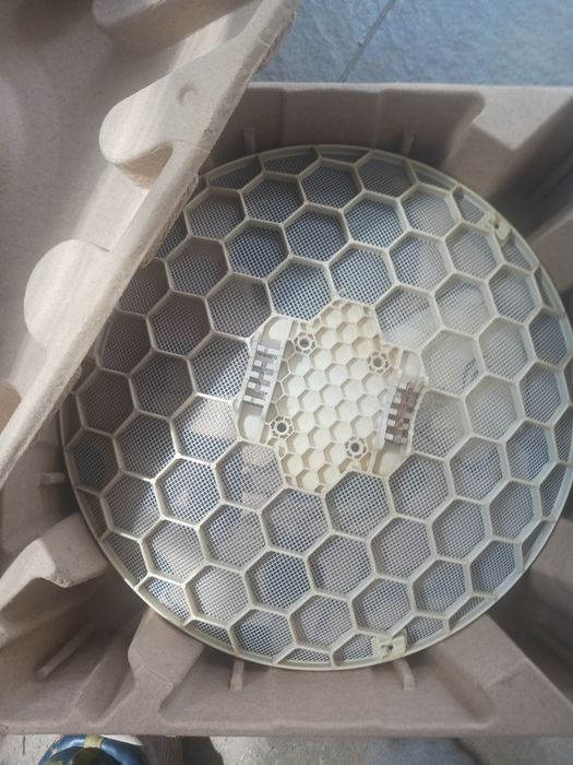 MikroTik RBLHGR - LHG R with 10. 5 dBi 60 degrees LTE directional ant