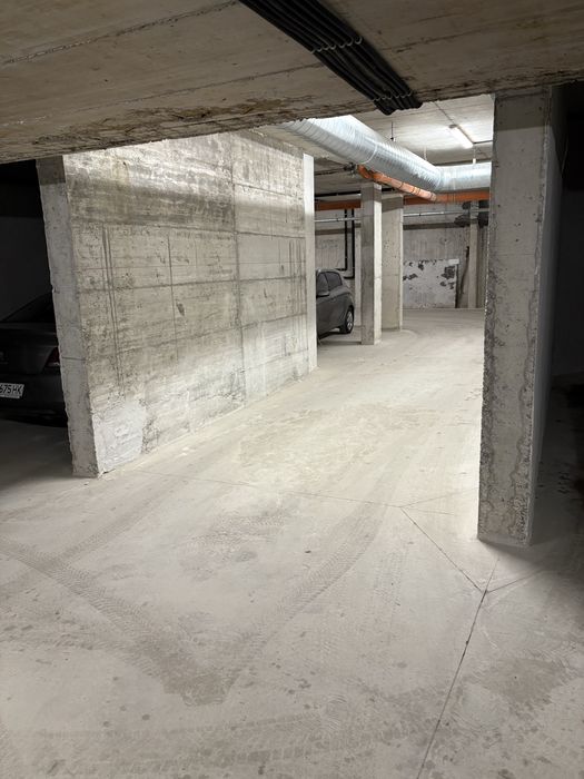 Дава се под наем Гараж / Паркомясто в София, Красно село - 8 кв.м за 101.49 € - Снимка #1