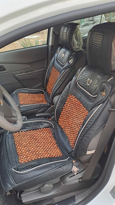 Авто чехлы универсальные