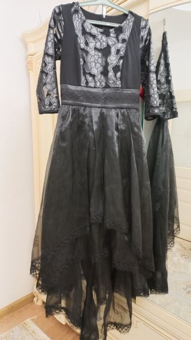 Вечерние платья, 44-46 размер