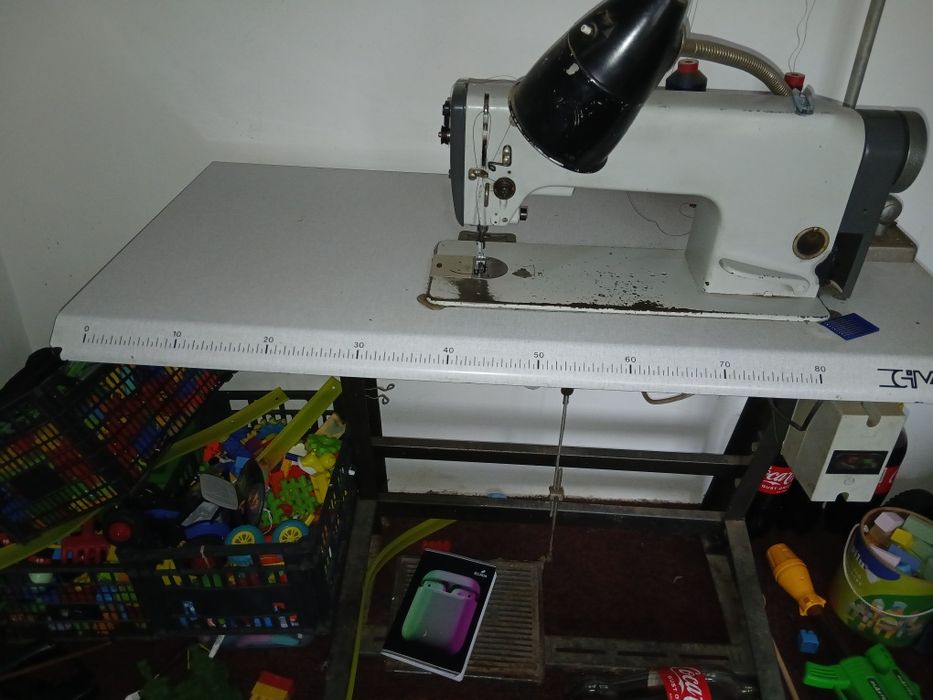 Masina de cusut industrială Pffaf