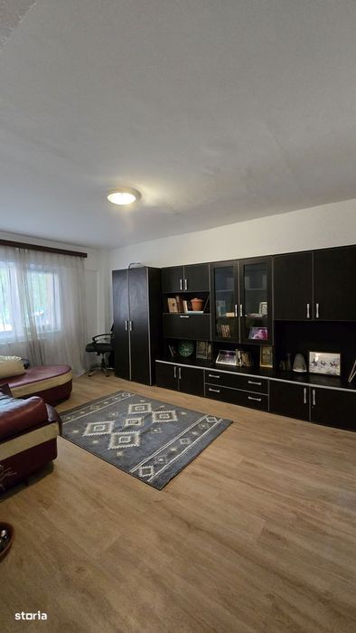 Apartament parter înalt