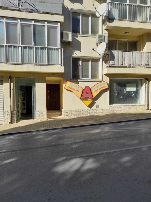 Дава се под наем Магазин в Балчик - 117 кв.м за 509.49 € - Снимка #2