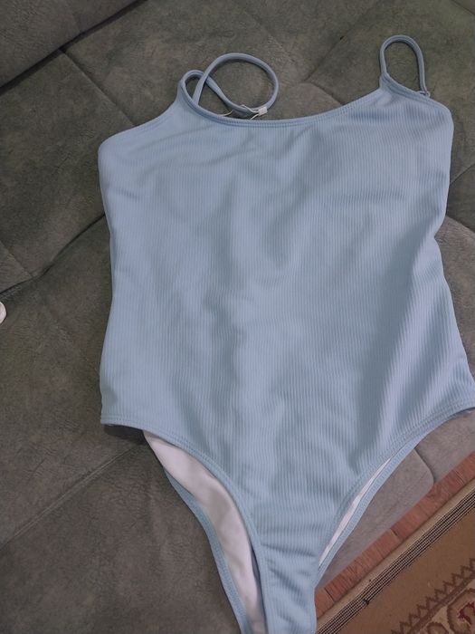 Продам купальник