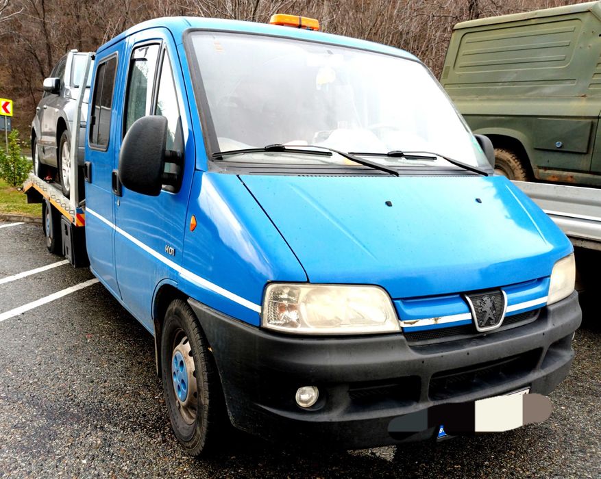 Tractări auto non-stop.