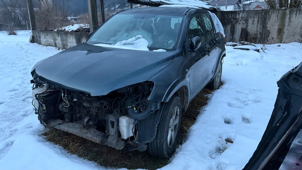 Toyota Rav 4 2006 2.2 pentru dezmembrat
