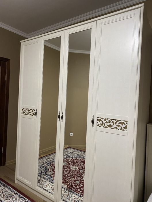 Продам спальный гарнитур