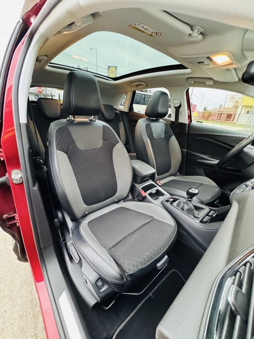 Opel Grandland X Business Edition, 132000 km, panoramic, camera 360