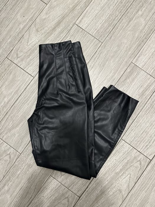 Кожен панталон Zara