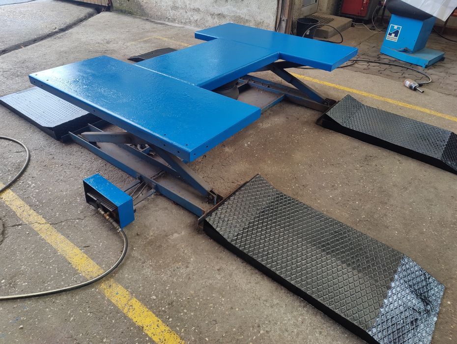 Elevator pneumatic vulcanizare