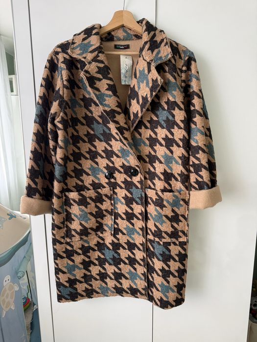 Стилно есенно/зимно палто на едри шарки (houndstooth)